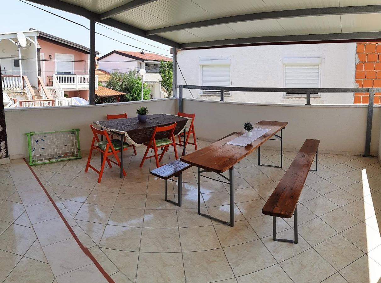 Dalmatino Apartmani Vir Exterior foto